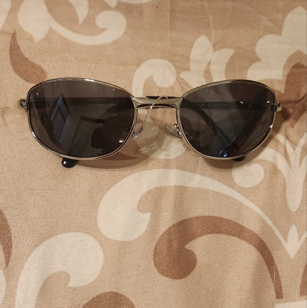 3 FOR $9 NEW FOSTER GRANT SUNGLASSES